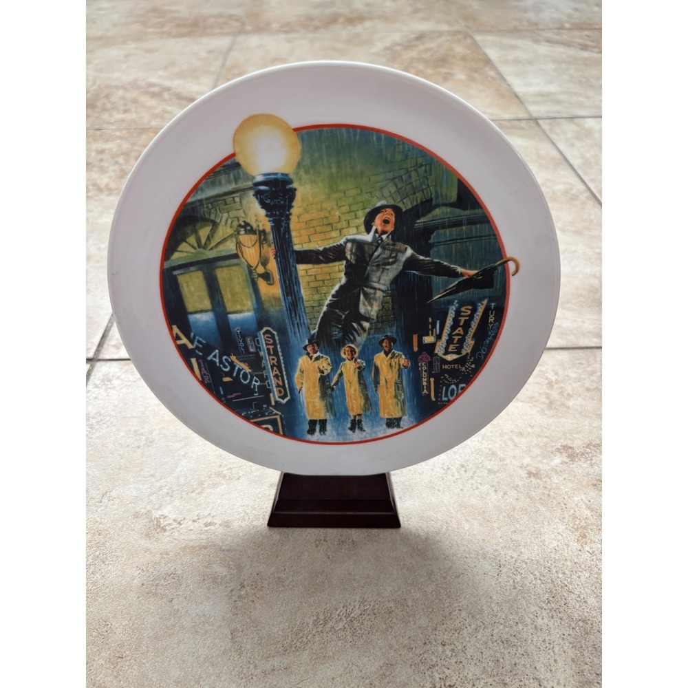 Vintage Musical 1986 Avon Images of Hollywood Singin' in the Rain Plate w/stand